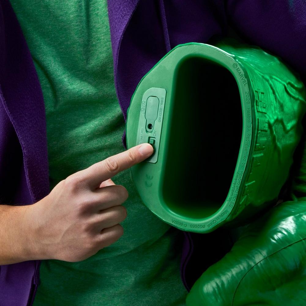 Marvel Legends Series Incredible Hulk Premium Roleplay Fists
